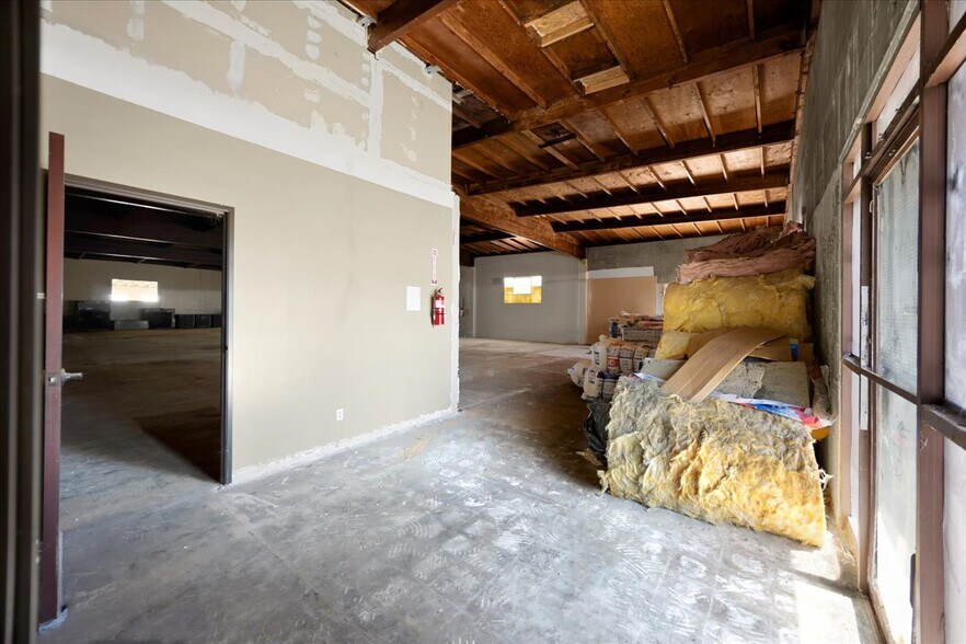 More Photos Of 1409 E St. Gertrude Pl, Santa Ana Warehouse For Sale