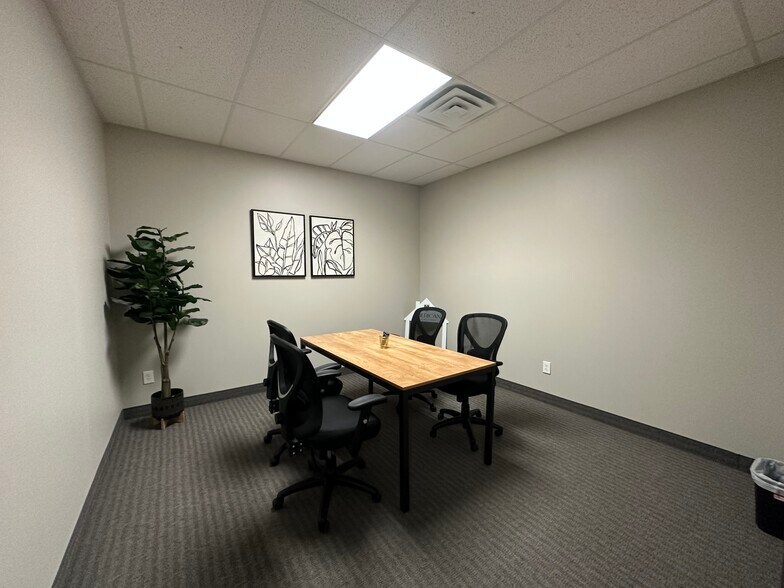 More Photos Of 32875 Solon Rd, Solon Medical For Lease