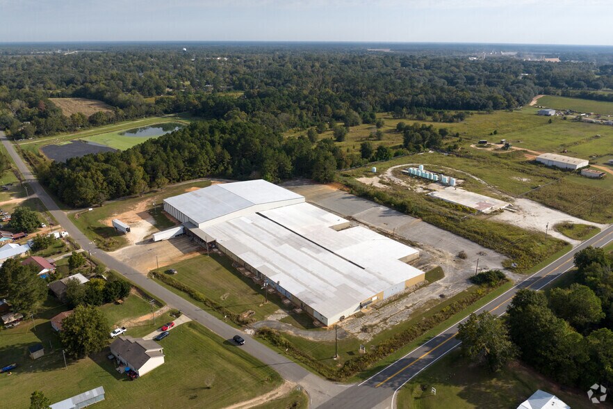 More Photos Of 25389 Blakely Rd, Arlington Warehouse For Lease