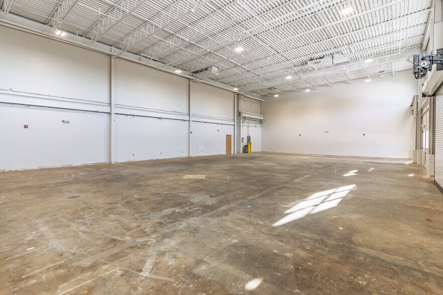 More Photos Of 1850 N Gravers Rd, Plymouth Meeting Distribution For Lease