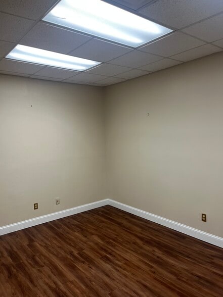 More Photos Of 859 Park Ave, Orange Park Medical For Sale