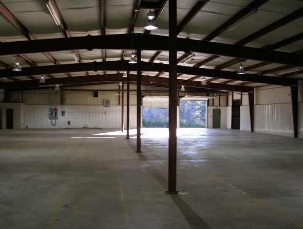 More Photos Of 3100 S Hwy 226, Marion Light Manufacturing For Lease