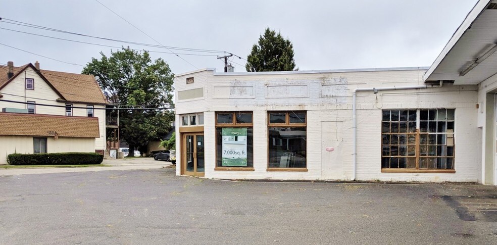 More Photos Of 26-30 Johnson Ave, Hackensack Freestanding For Lease