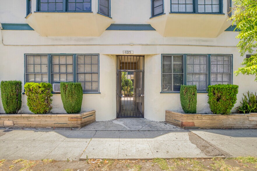 More Photos Of 1215 S Fairfax Ave, Los Angeles Apartments For Sale