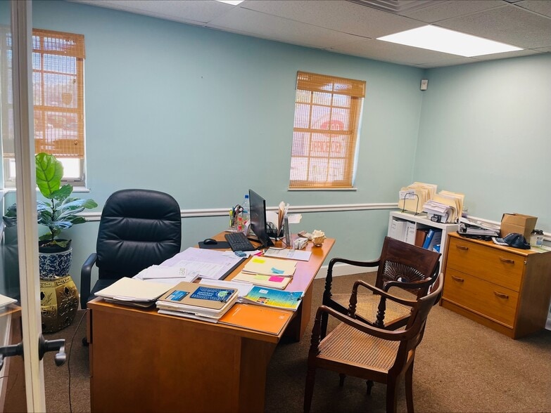 More Photos Of 800 20th Pl, Vero Beach Medical For Lease