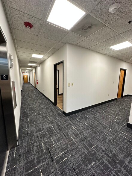 More Photos Of 2265 Roswell Rd, Marietta Office For Lease