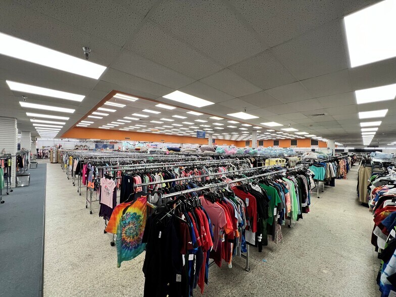 More Photos Of 1218-1240 Shaver St, Pasadena Unknown For Lease