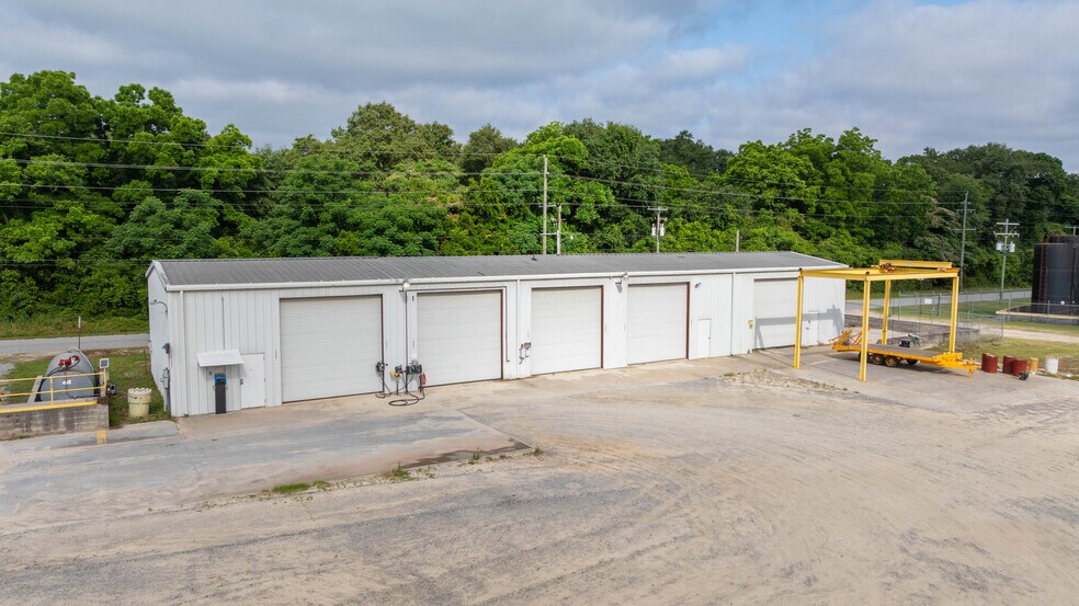 More Photos Of 565 Thomas St, Camilla Industrial For Sale