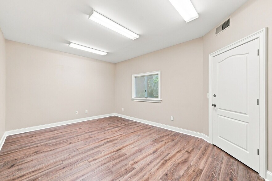 More Photos Of 965 Piedmont Rd NE, Marietta Office For Lease