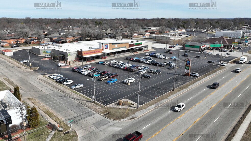 More Photos Of 2843 E Sunshine St, Springfield General Retail For Lease