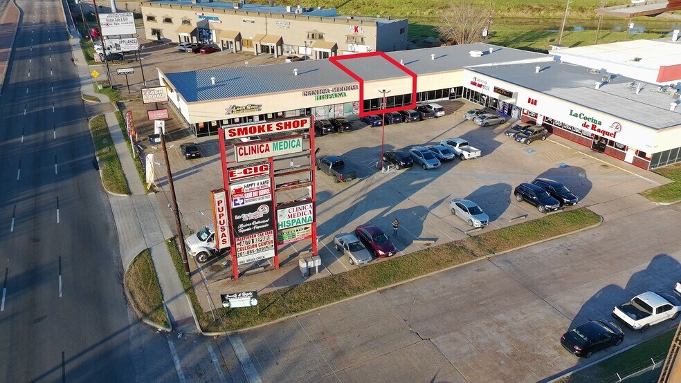 More Photos Of 5930 Highway 6 N, Houston Unknown For Lease