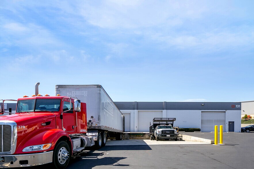 More Photos Of 131 W 33rd St, National City Warehouse For Lease