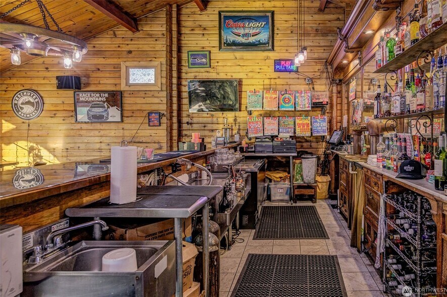 More Photos Of 5720 Vale Rd, Cashmere General Retail For Sale