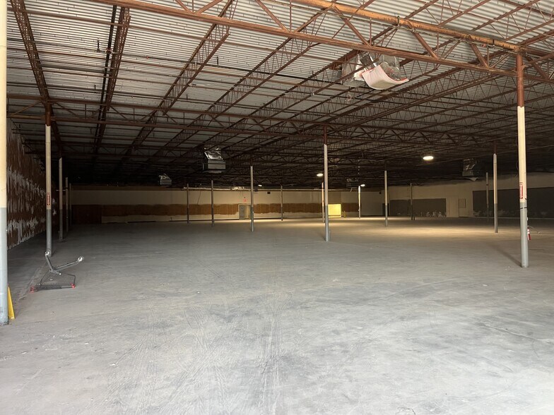 More Photos Of 815 E Innes St, Salisbury General Retail For Lease