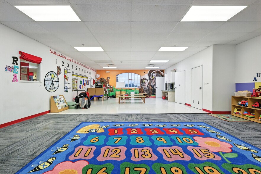 More Photos Of 1700 Cedar Run, Ennis Daycare Center For Sale