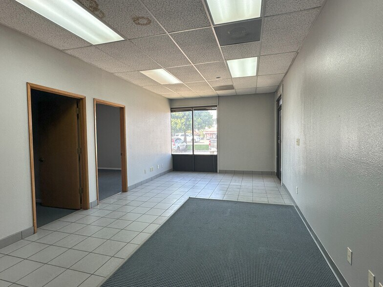 More Photos Of 7746 Lorraine Ave, Stockton Service For Lease