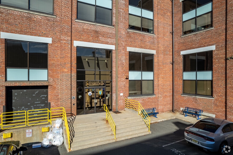 More Photos Of 171 Jersey St, Trenton Light Distribution For Lease