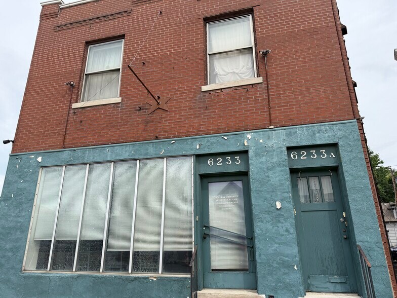 Primary Photo Of 6233 Gravois Ave, Saint Louis Office For Sale