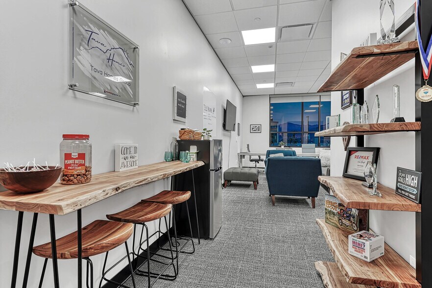 More Photos Of 1915 Democracy Pt, Colorado Springs Loft Creative Space For Lease