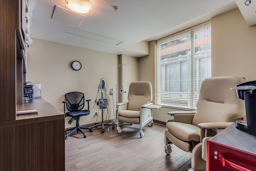 More Photos Of 888 4th Ave SW, Calgary Office For Sale