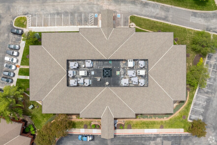 More Photos Of 11837 Miracle Hills Dr, Omaha Office For Lease