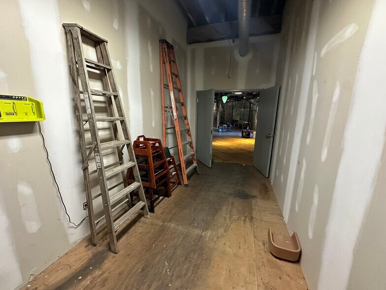 More Photos Of 638 Lake St, Wilson Freestanding For Sale