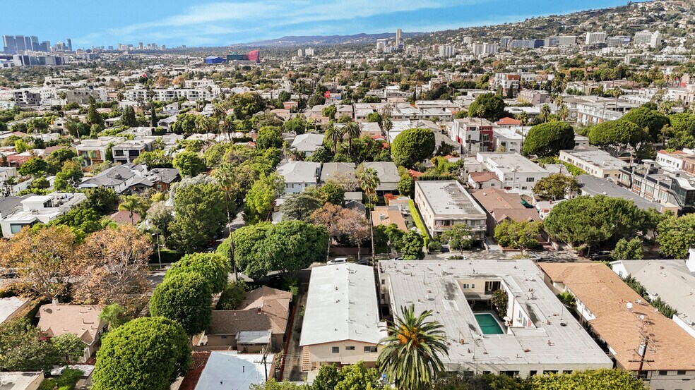 More Photos Of 904 N Spaulding Ave, Los Angeles Apartments For Sale