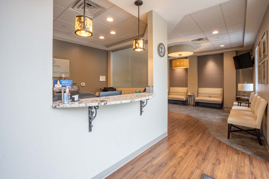 More Photos Of 1941 S Germantown Rd, Germantown Medical For Lease