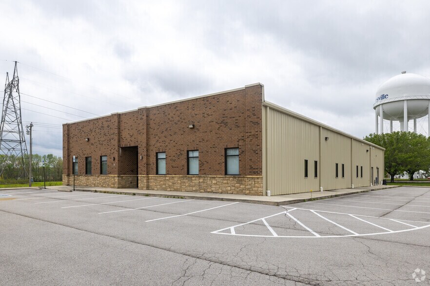 Primary Photo Of 227 Monogard Dr, Manchester Medical For Sale