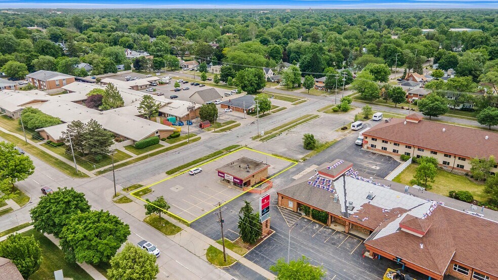 Primary Photo Of 3307 Davenport Ave, Saginaw Auto Repair For Sale