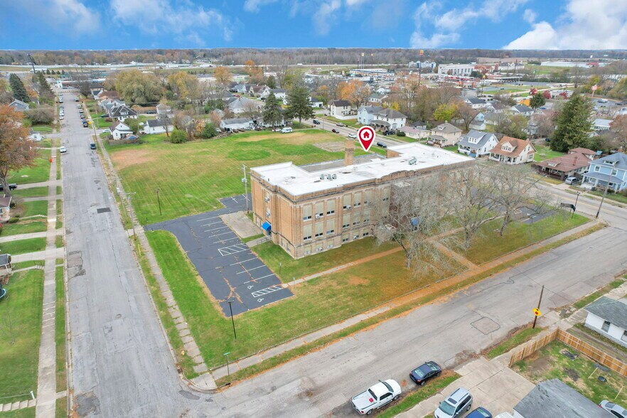 More Photos Of 300 E Auburn Ave, Springfield Office For Sale