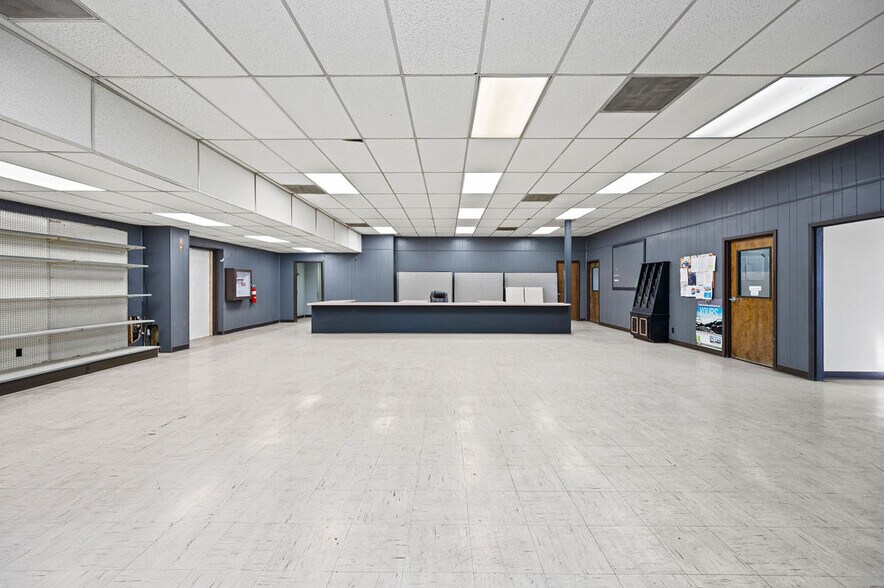 More Photos Of 2872 I 70 Business Loop, Grand Junction Warehouse For Sale