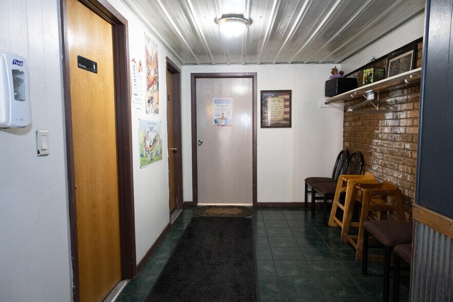 More Photos Of 103 W Main St, Hardwick Restaurant For Sale