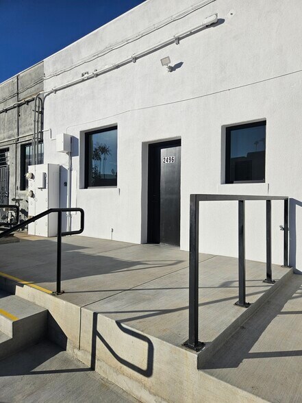 More Photos Of 2490-2498 E Colorado Blvd, Pasadena Storefront For Lease