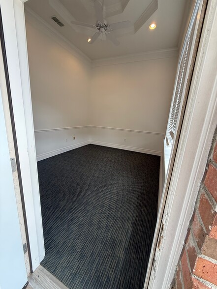 More Photos Of 8825 Perimeter Park Blvd, Jacksonville Medical For Lease