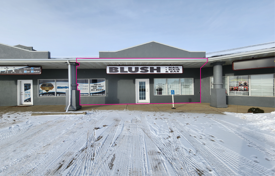 More Photos Of 6201 50th St, Leduc General Retail For Sale
