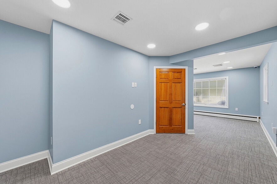 More Photos Of 333 Spotswood Englishtown Rd, Monroe Township Medical For Sale
