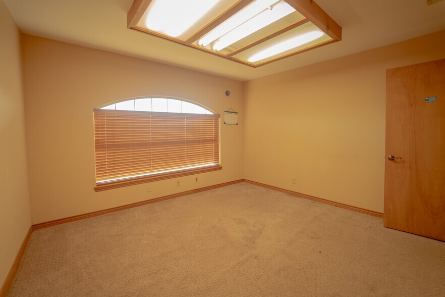 More Photos Of 2203 Port Lavaca Dr, Victoria Industrial For Sale