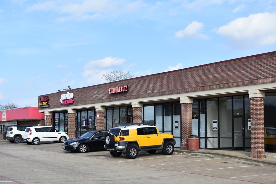 More Photos Of 434-450 E Highway 67, Duncanville General Retail For Sale