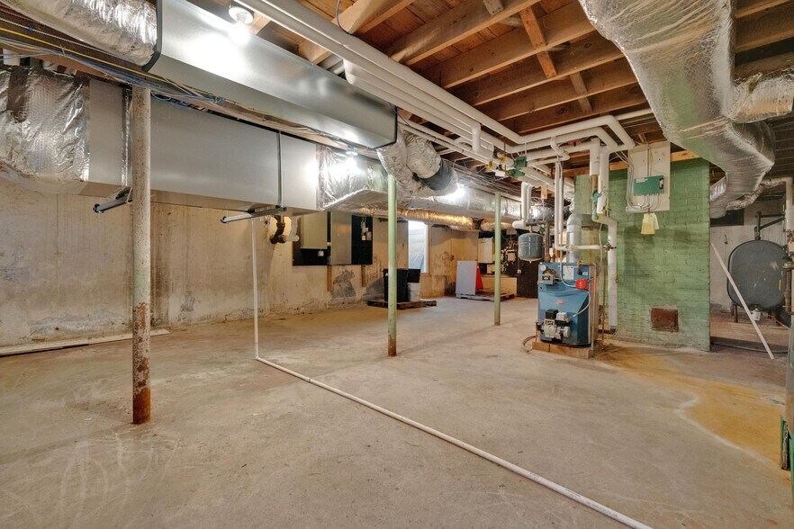 More Photos Of 6 Hampton Rd, Exeter Medical For Sale