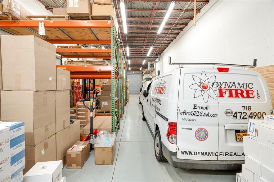 More Photos Of 37-14 13th St, Long Island City Warehouse For Sale