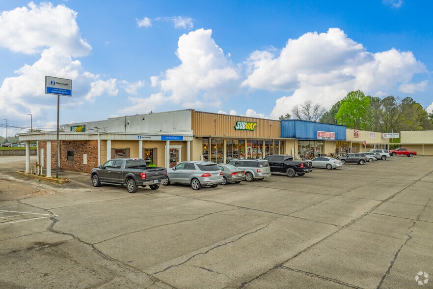 More Photos Of 203B State Highway 30 W, New Albany Storefront For Lease