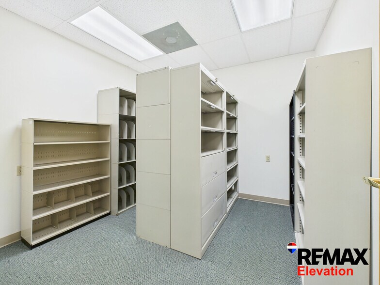 More Photos Of 156 N 6th St, Basin Office For Lease