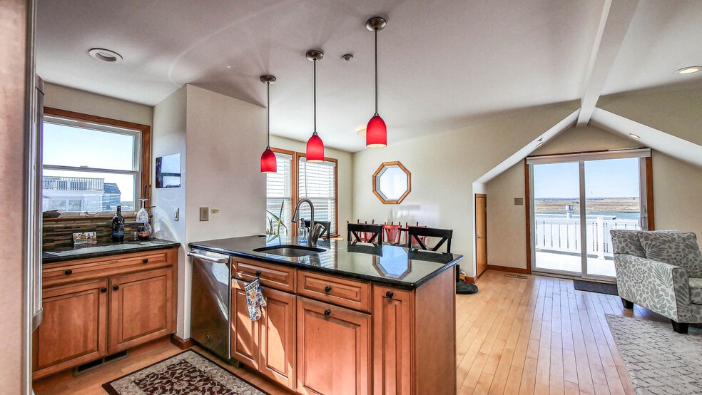 More Photos Of 236 S Bayview Dr, Strathmere Restaurant For Sale