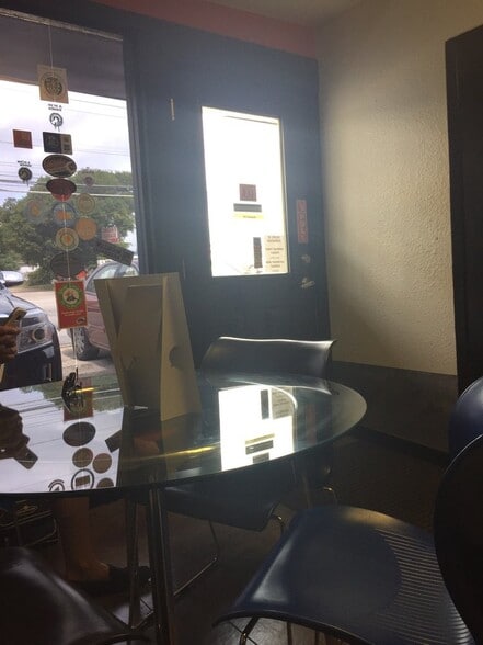 More Photos Of 5415 N Lamar Blvd, Austin Auto Repair For Lease