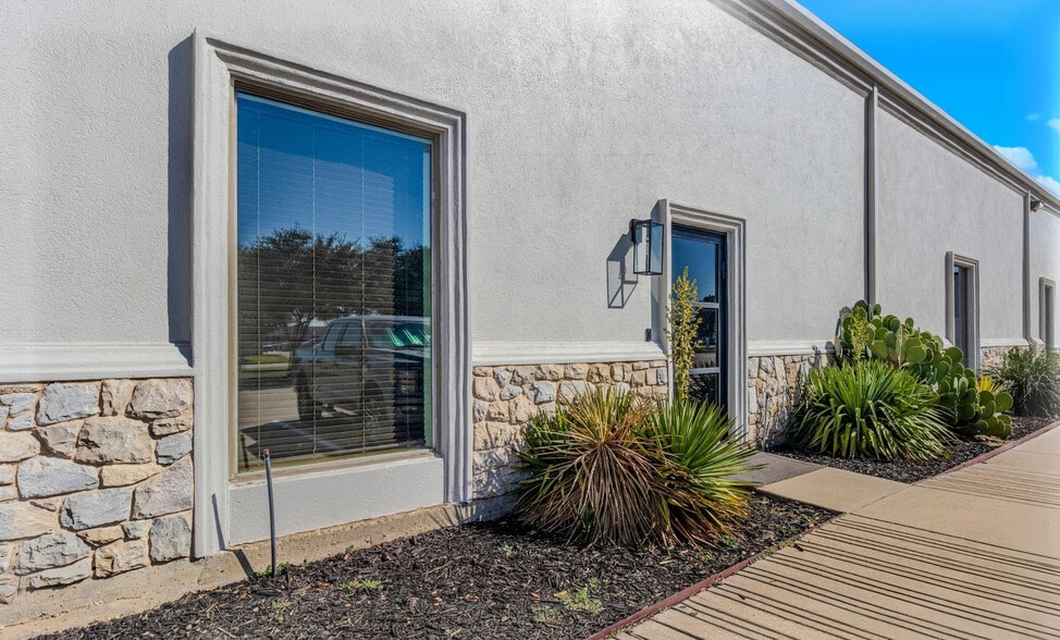 More Photos Of 5857 Park Vista Cir, Keller Office Residential For Sale