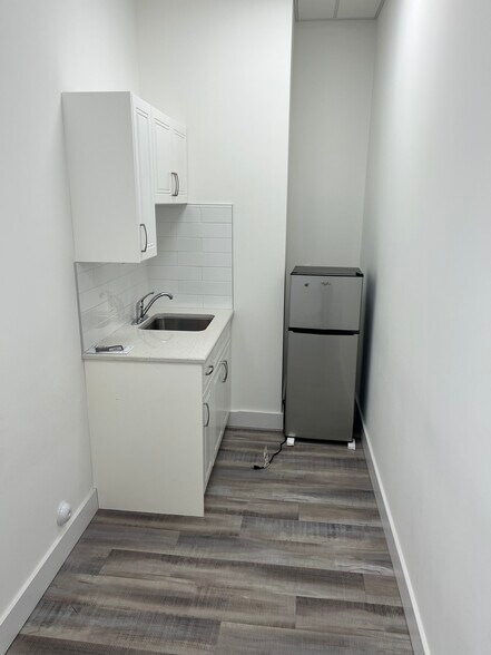 More Photos Of 10416 81st Ave NW, Edmonton Apartments For Lease