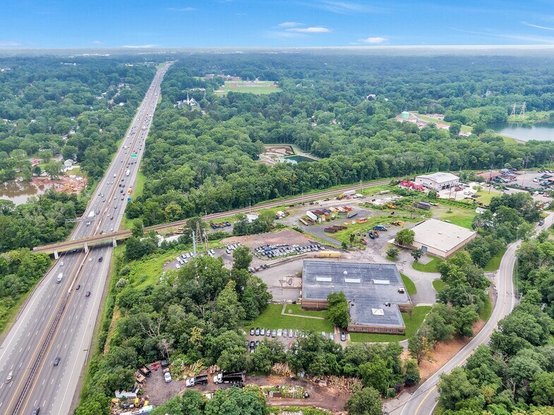 More Photos Of 50 Snake Hill Rd, West Nyack Warehouse For Lease