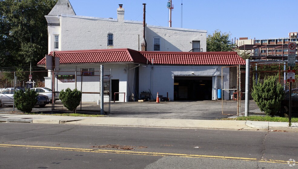 More Photos Of 601 Rhode Island Ave NW, Washington Auto Repair For Sale