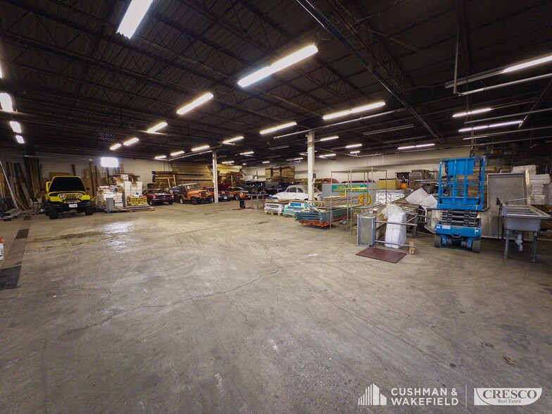 More Photos Of 2288-2290 E Aurora Rd, Twinsburg Manufacturing For Sale